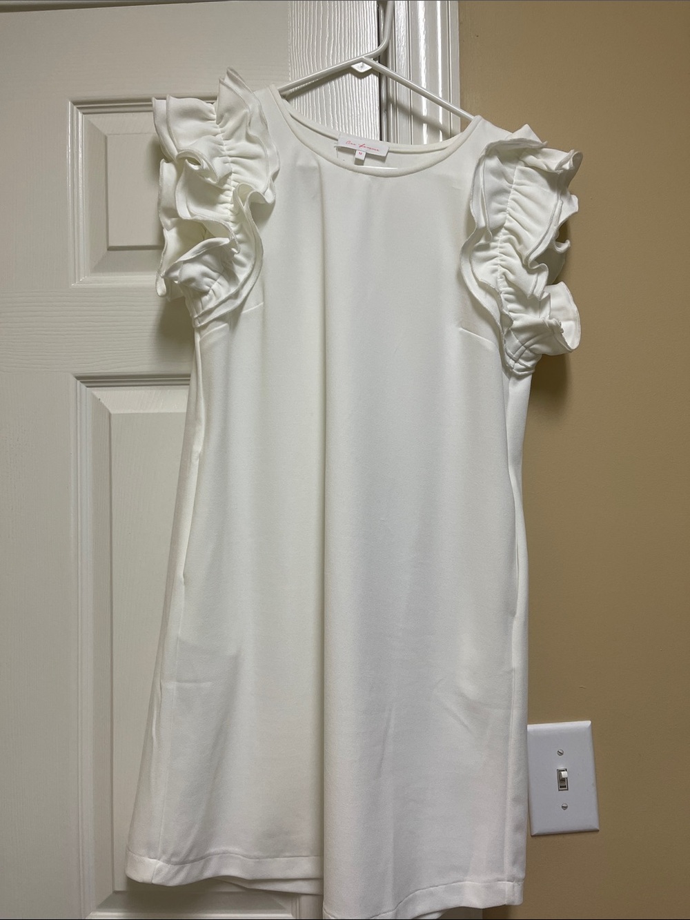 Women’s White Ruffle Sleeve Dress